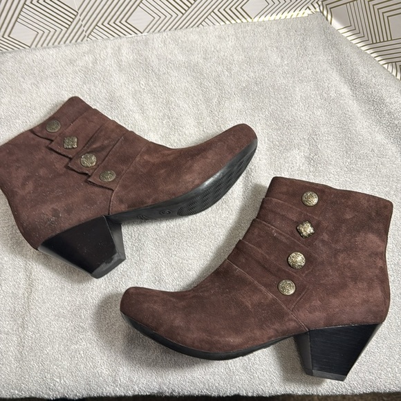 Dansko Brown Suede Ankle Boots Dansko Baker boots size 40 9.5 - 10 women’s - Picture 2 of 14